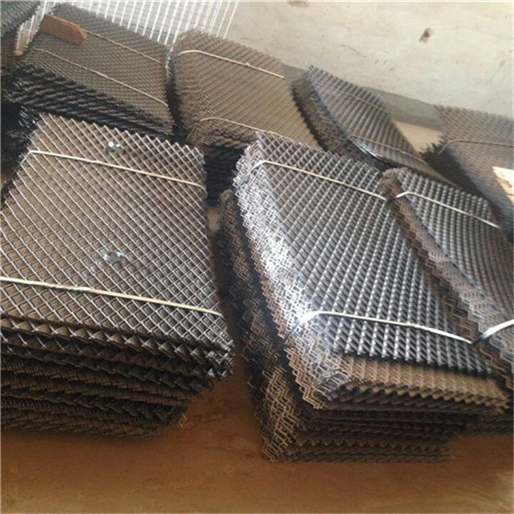 鋼板網(wǎng)生產(chǎn)中的新型編織工藝介紹